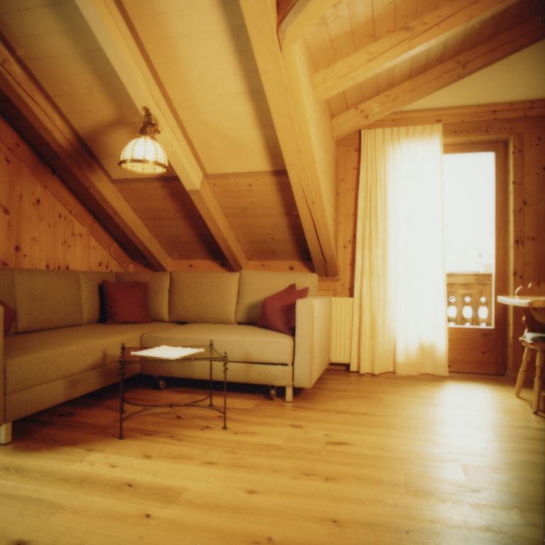 Alfonsstüberl - Ferienwohnungen&Restaurant Innervillgraten Habitación foto