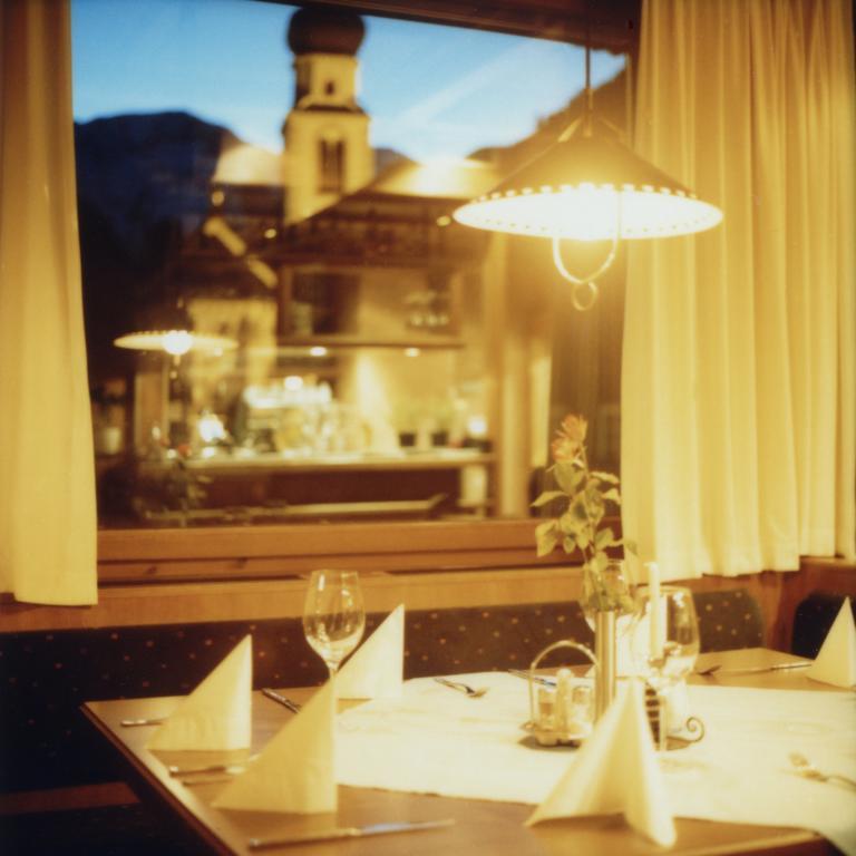 Alfonsstüberl - Ferienwohnungen&Restaurant Innervillgraten Exterior foto