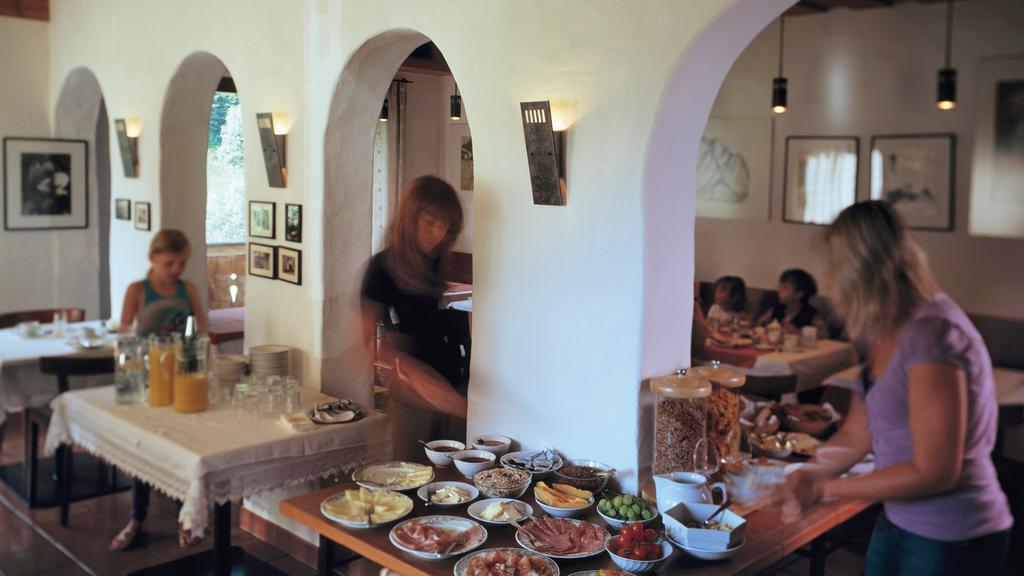 Alfonsstüberl - Ferienwohnungen&Restaurant Innervillgraten Exterior foto